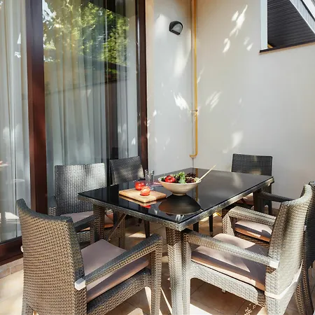 Arcadia Villa *
